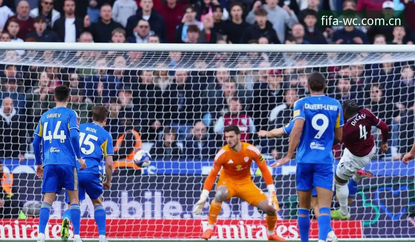 欧联杯决赛3-0大胜！阿斯顿维拉时隔44年重返欧战之巅，2026世界杯竞猜见证新王诞生